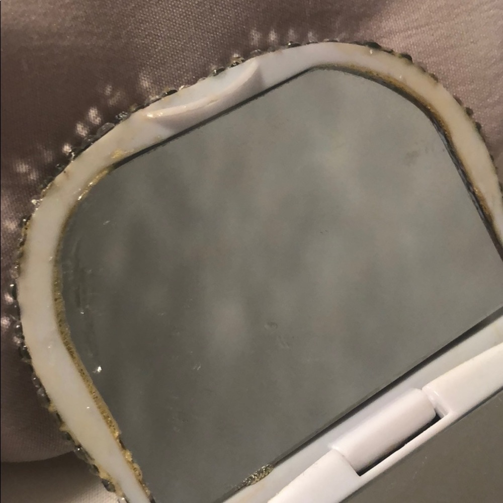 Hello Kitty Rhinestones Compact Mirror clips ring - Picture 3 of 10